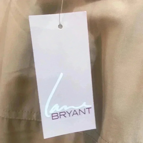 NWT Lane Bryant Tan Cargo Style Button Down  Front Pockets Snap Sleeves-26/28 - Picture 13 of 14